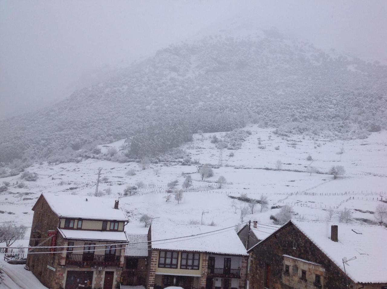 Posada Rural Penasagra Quintanilla ภายนอก รูปภาพ